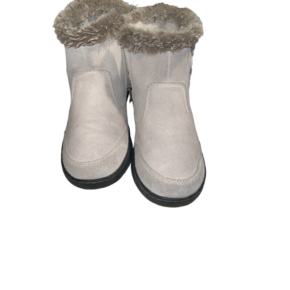 Khombu ankle boots. Snow boots